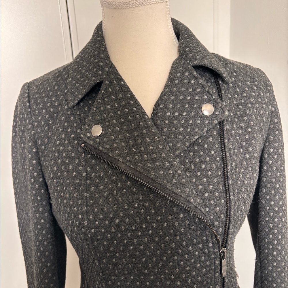 RW&CO. Black Blazer with Textured Pattern - Picture 4 of 12